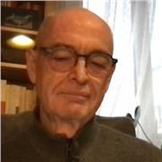 Professeur agrégé de philosophie enseignant en lycée, titulaire d'un doctorat